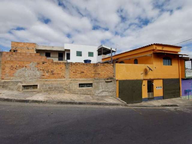 Casa com 2 quartos à venda na Rua Itamarati, 332, Piratininga (Venda Nova), Belo Horizonte por R$ 450.000