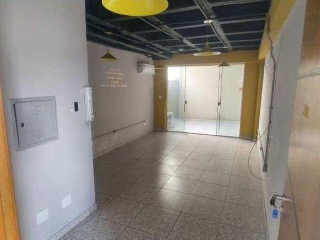 Sala comercial à venda na Rua Padre Pedro Pinto, Venda Nova, Belo Horizonte por R$ 310.000