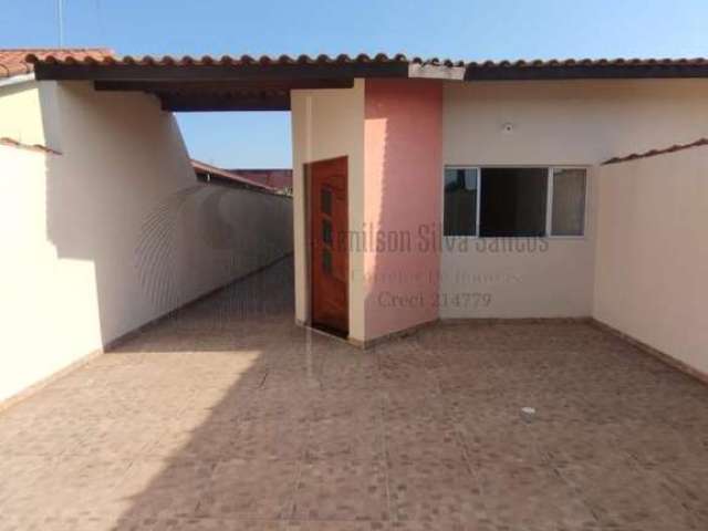 Casa na Praia para Venda em Itanhaém, Balneário Tupy, 2 dormitórios, 1 suíte, 2 banheiros, 2 vagas