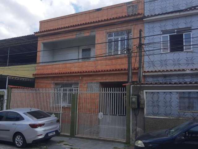 Casa Duplex para Venda em Rio de Janeiro, Campo Grande, 3 dormitórios, 1 suíte, 2 banheiros, 1 vaga