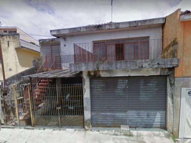 3 casas em terreno na vila constança