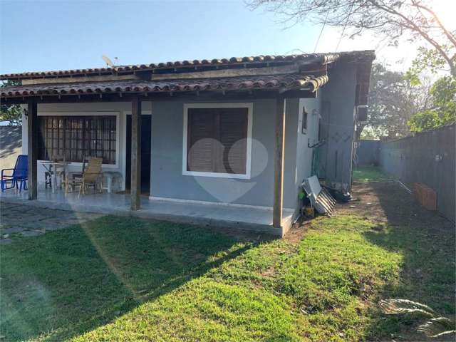 Casa com 3 quartos à venda em Manguinhos - RJ