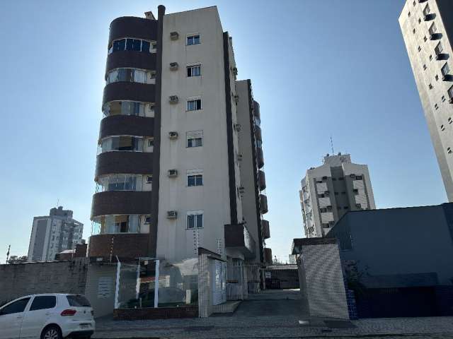 Ótimo apartamento semimobiliado com 1 suíte mais 2 quartos à venda no bairro Bucarein em Joinville - SC por R$ 530.000,00.