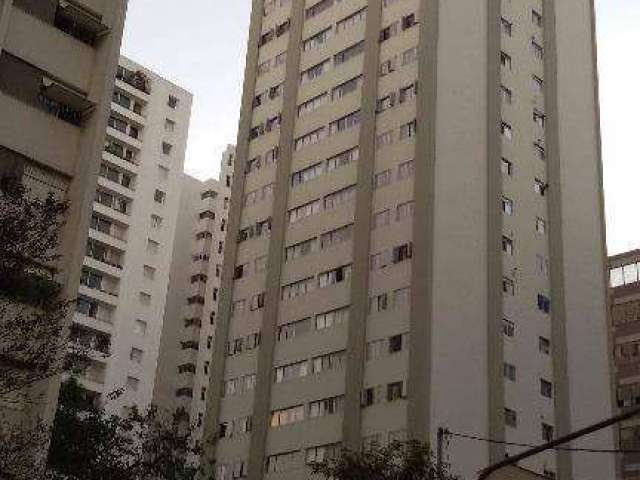 Apartamento reformado,  com 2 dormitórios à venda, 73 m² por R$ 890.000 - Moema - São Paulo/SP