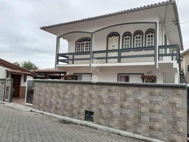 Casa com 4 quartos à venda na Rua Edna Floriano Andrade, 45, Centro, Palhoça, 250 m2 por R$ 937.000