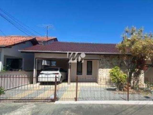 Casa com 3 quartos à venda na Rua Eugênia Pereira Cardoso, Aririu, Palhoça, 130 m2 por R$ 850.000