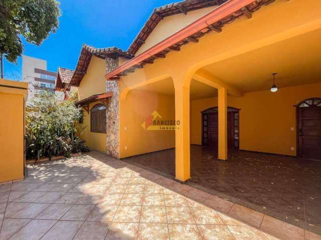 Casa à venda, 4 quartos, 2 suítes, 4 vagas, Planalto - Divinópolis/MG