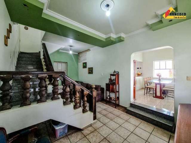 Casa à venda, 3 quartos, 1 suíte, 4 vagas, São José - Divinópolis/MG