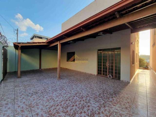 Casa à venda, 5 quartos, 2 suítes, 3 vagas, São José - Divinópolis/MG