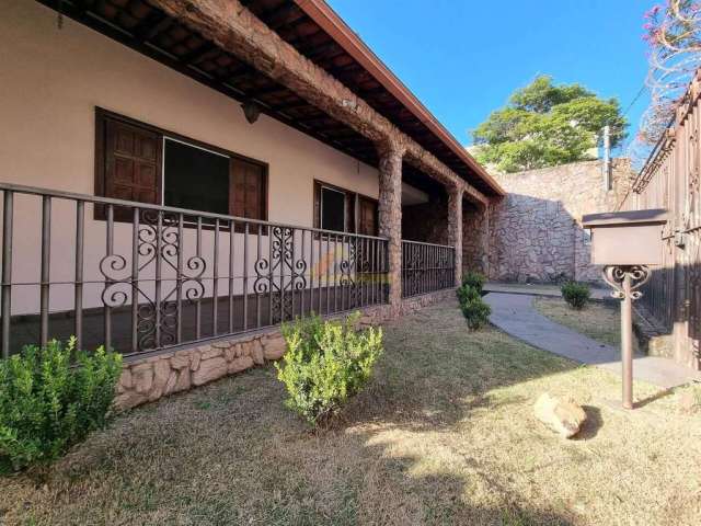 Casa à venda, 4 quartos, 1 suíte, 5 vagas, Vila Cruzeiro - Divinópolis/MG