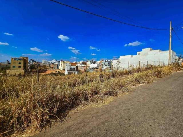 Lote à venda, Residencial Doutor Walchir Resende Costa - Divinópolis/MG