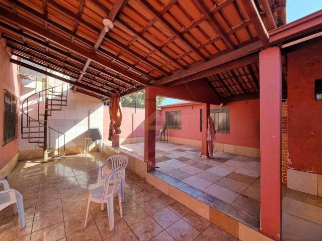 Casa à venda, 3 quartos, 2 vagas, Vila Espírito Santo - Divinópolis/MG