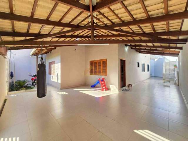 Casa à venda, 3 quartos, 1 suíte, 4 vagas, Das Oliveiras - Divinópolis/MG