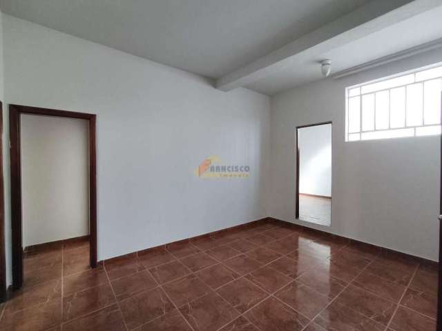 Casa Comercial para aluguel, 4 quartos, 1 suíte, Centro - Divinópolis/MG