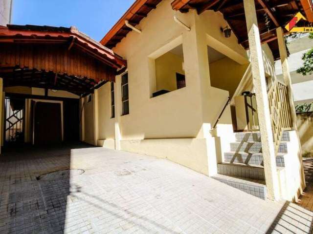 Casa Comercial para aluguel, 3 quartos, 1 suíte, 2 vagas, Centro - Divinópolis/MG