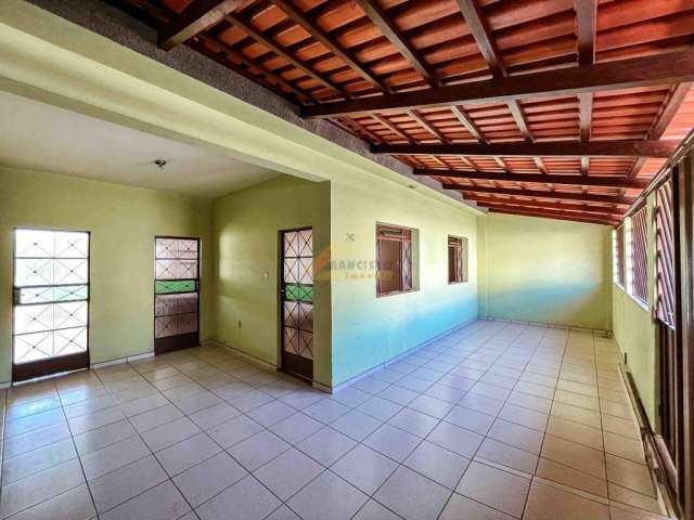 Casa para aluguel, 3 quartos, 2 vagas, Ponte Funda - Divinópolis/MG