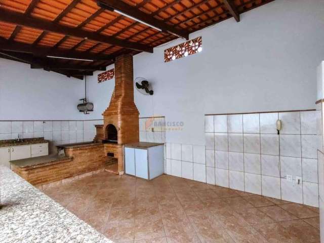 Casa para aluguel, 4 quartos, 1 suíte, 1 vaga, Esplanada - Divinópolis/MG