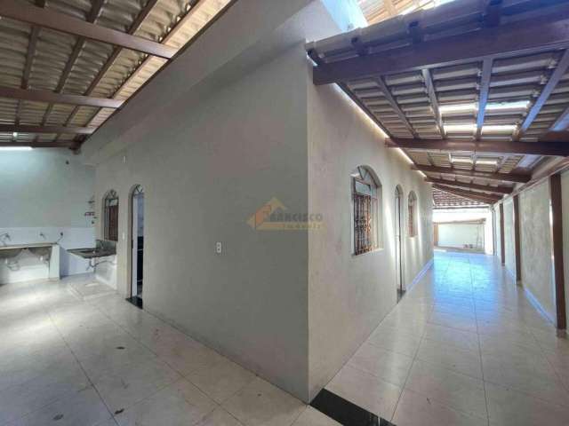 Casa para aluguel, 3 quartos, 3 vagas, Das Oliveiras - Divinópolis/MG