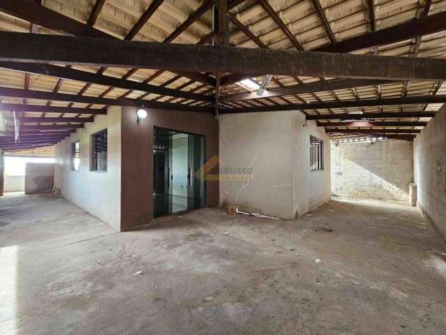 Casa para aluguel, 3 quartos, 1 suíte, 4 vagas, Paraíso - Divinópolis/MG