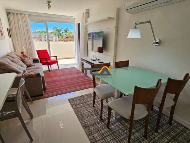 Apartamento 02 Dormitórios com terraço apenas 3 quadras e meia do mar em Torres-