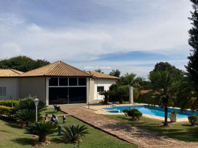 Chacara lagos de shanadu com piscina campo de futebol e casa para caseiro