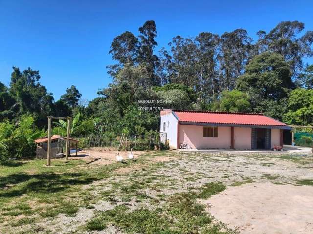 Chácara à venda em Elias Fausto-SP, 5 quartos, 1 suíte, 1 sala, 1 banheiro, 1 vaga de garagem, 100,00m². Imperdível!