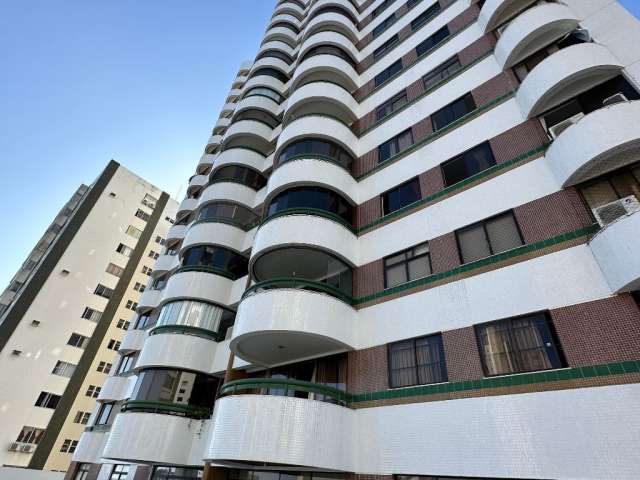 Amplo e Ventilado Apartamento com 3 Quartos e Excelente Planta na Pituba