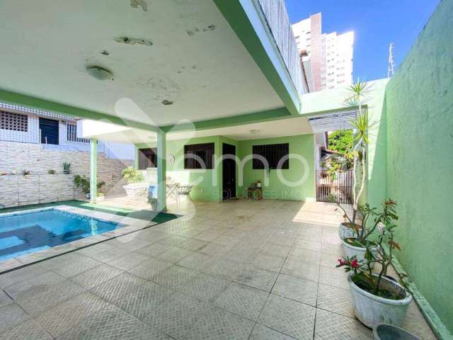 Casa à venda em Candelária (Natal/ RN) I 330m² - 4 quartos sendo 3 suítes