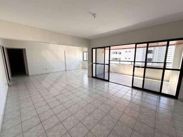 Apartamento à locação em Tirol (Natal/RN) I Condomínio Abbott Galvão | 4 suítes - 192m²