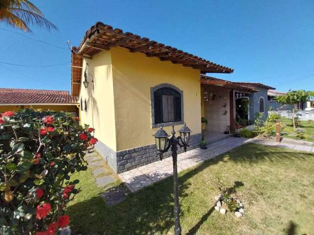 'Casa de condomínio, com piscina, no bairro Paraty'