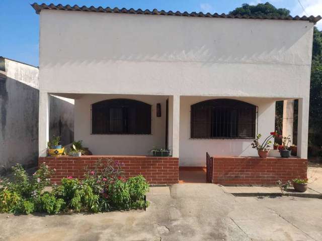 'Casa linear com 450m² de área, no bairro Paraty'