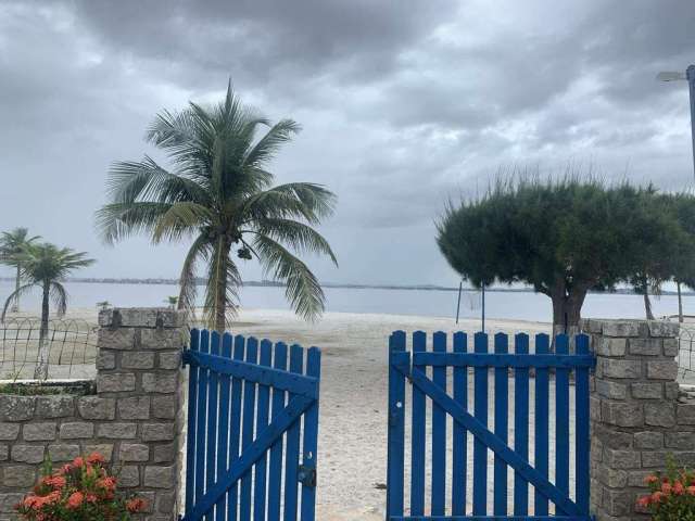 'Casa pé na areia em Praia Seca em condomínio fechado .'