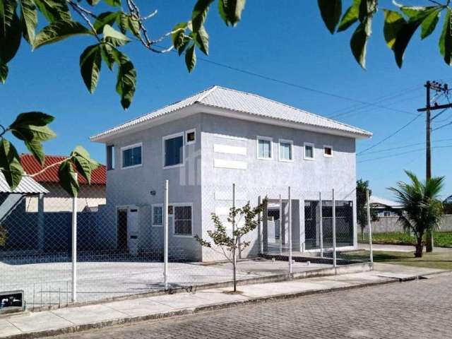 Excelente Casa Duplex no Collynas Park em Araruama / RJ