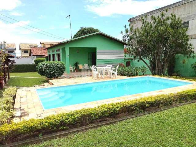 Casa no bairro Pontinha com porteira fechada, piscina e churrasqueira - Araruama / RJ