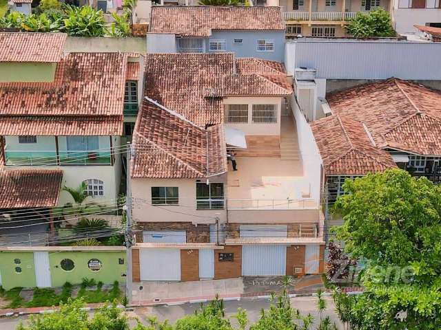 Casa de 02 quartos a venda no bairro são judar tadeu, centro de guarapari.