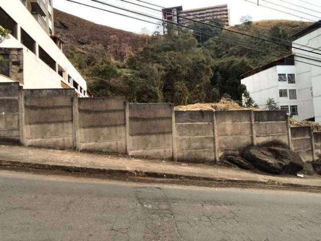 Terreno com 784 metros quadrados, no Cascatinha - Juiz de Fora - MG