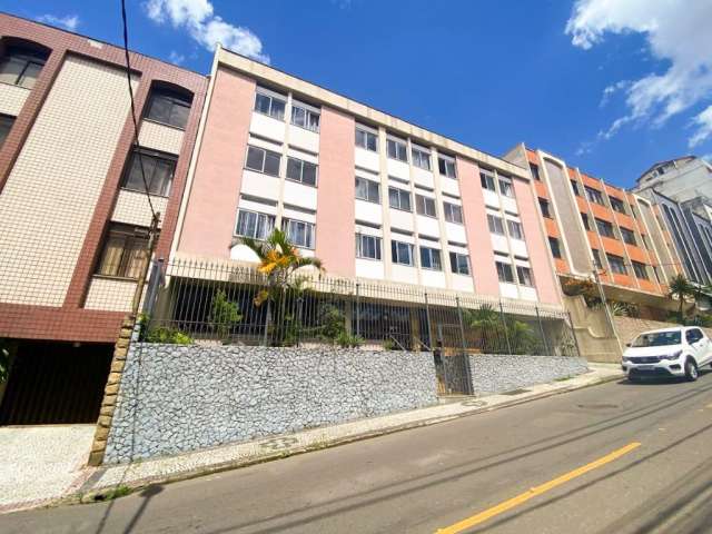 Apartamento com 03 quartos, no Vale do Ipê