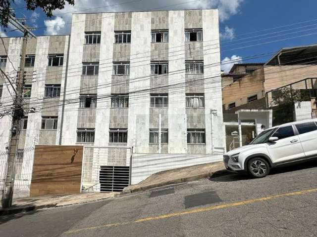 Apartamento com 2 quartos no bairro São Mateus!