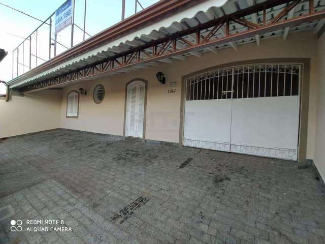 Casa à venda em Campinas, Jardim Flamboyant, com 4 quartos, com 130 m²