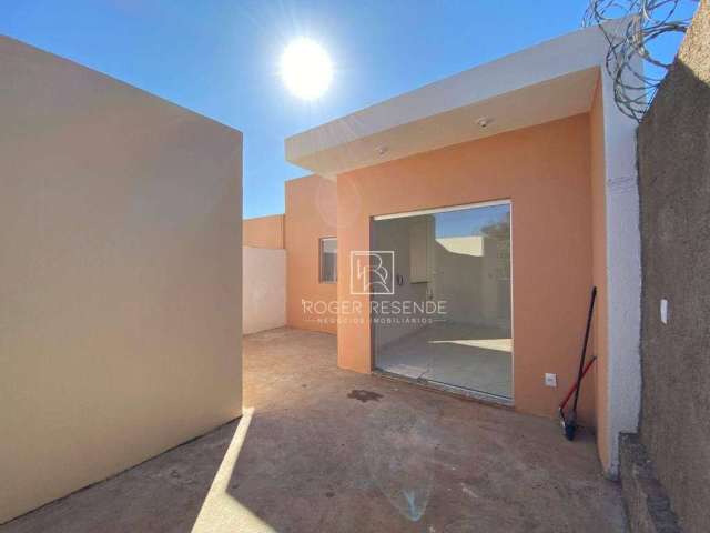 Casa com 2 dormitórios à venda, 54 m² por R$ 235.000,00 - Vila Rica - Igarapé/MG