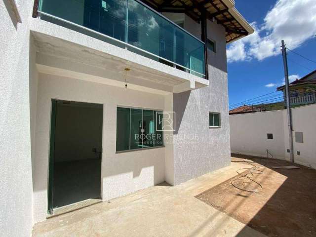 Casa de esquina com 3 dormitórios à venda, 150 m² por R$ 620.000 - São Luiz - Betim/MG