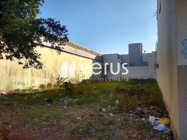 Terreno comercial para alugar no Jardim Brasília, Uberlândia  por R$ 1.500