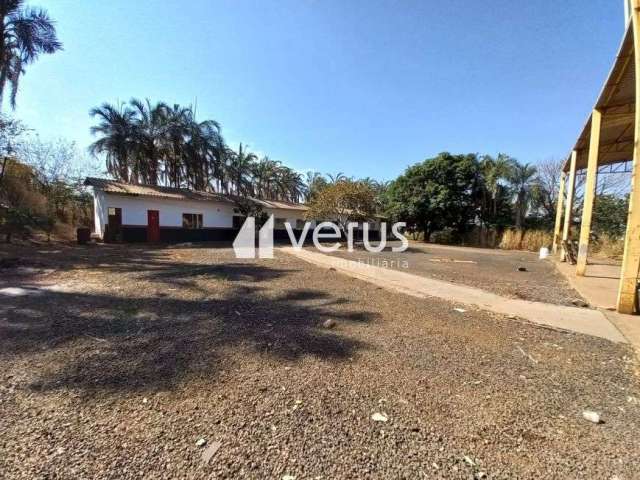 Barracão / Galpão / Depósito para alugar no Distrito Industrial, Uberlândia  por R$ 20.000