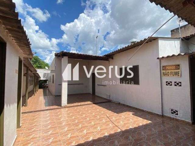 Casa com 6 quartos para alugar na Cidade Jardim, Uberlândia  por R$ 6.000