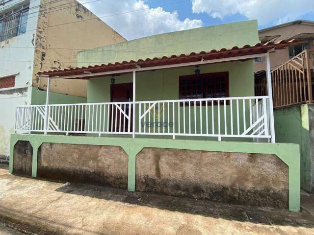 Casa em Primeiro de Maio  -  Ouro Branco