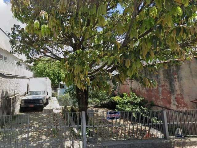 Terreno com 300m² com uma casa nos fundos, otimo para investimentos  - Vila Nova Galvão - R$ 499.000,00