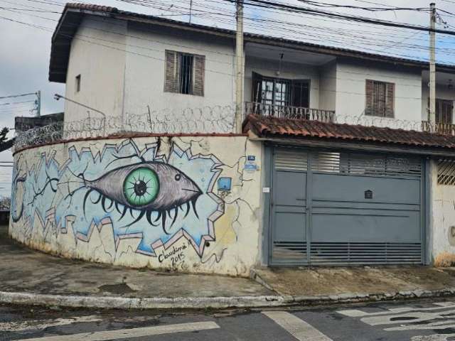 Sobrado com 3 dormitorios e 02 vagas por r$ 380,000,00