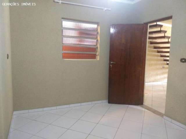 Casa para Venda em Barueri, PARQUE IMPERIAL, 6 dormitórios, 2 banheiros, 2 vagas