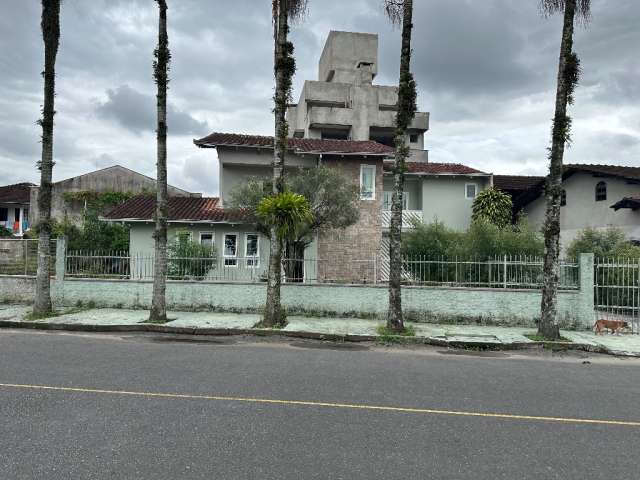 Casa averbada a venda no bairro iririú