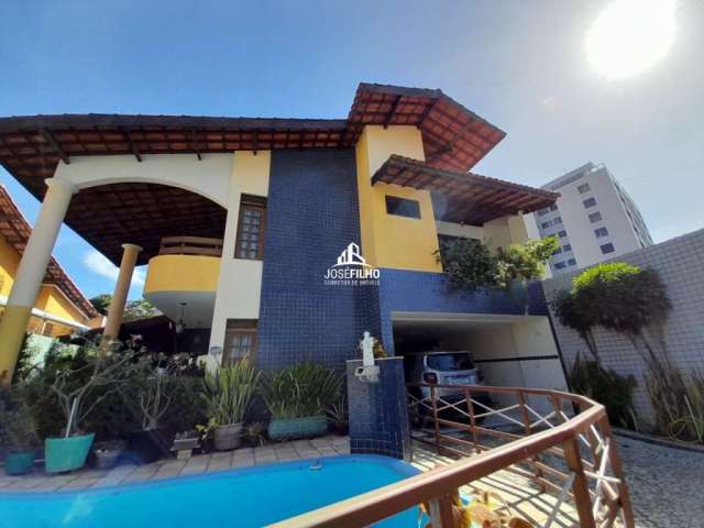 Casa com 6 quartos à venda no Papicu, Fortaleza  por R$ 2.300.000